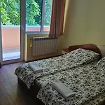 интернационал 호텔 *